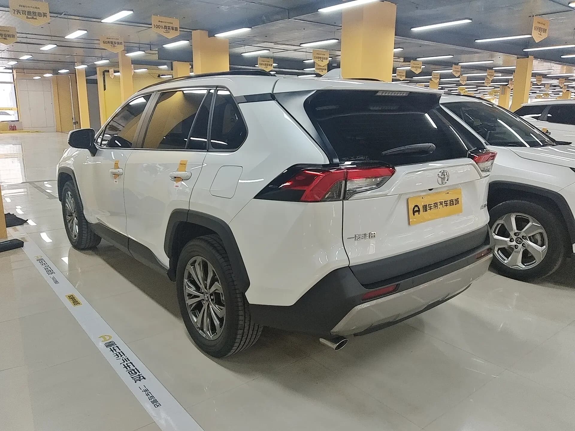 Toyota RAV4 2024 г. 20160 км. — фото 6