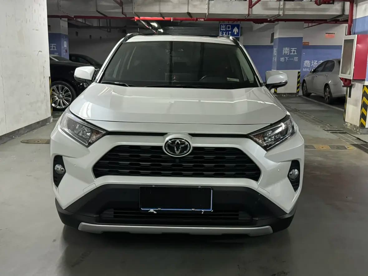 Toyota RAV4 2022 г. 68061 км. — фото 2