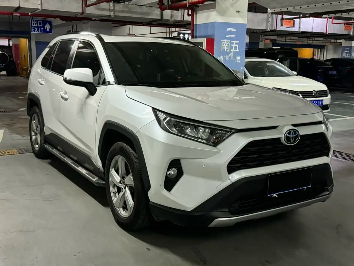 Toyota RAV4 2022 г. 68061 км. — фото 3