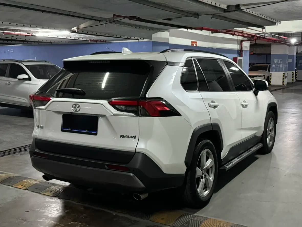Toyota RAV4 2022 г. 68061 км. — фото 7