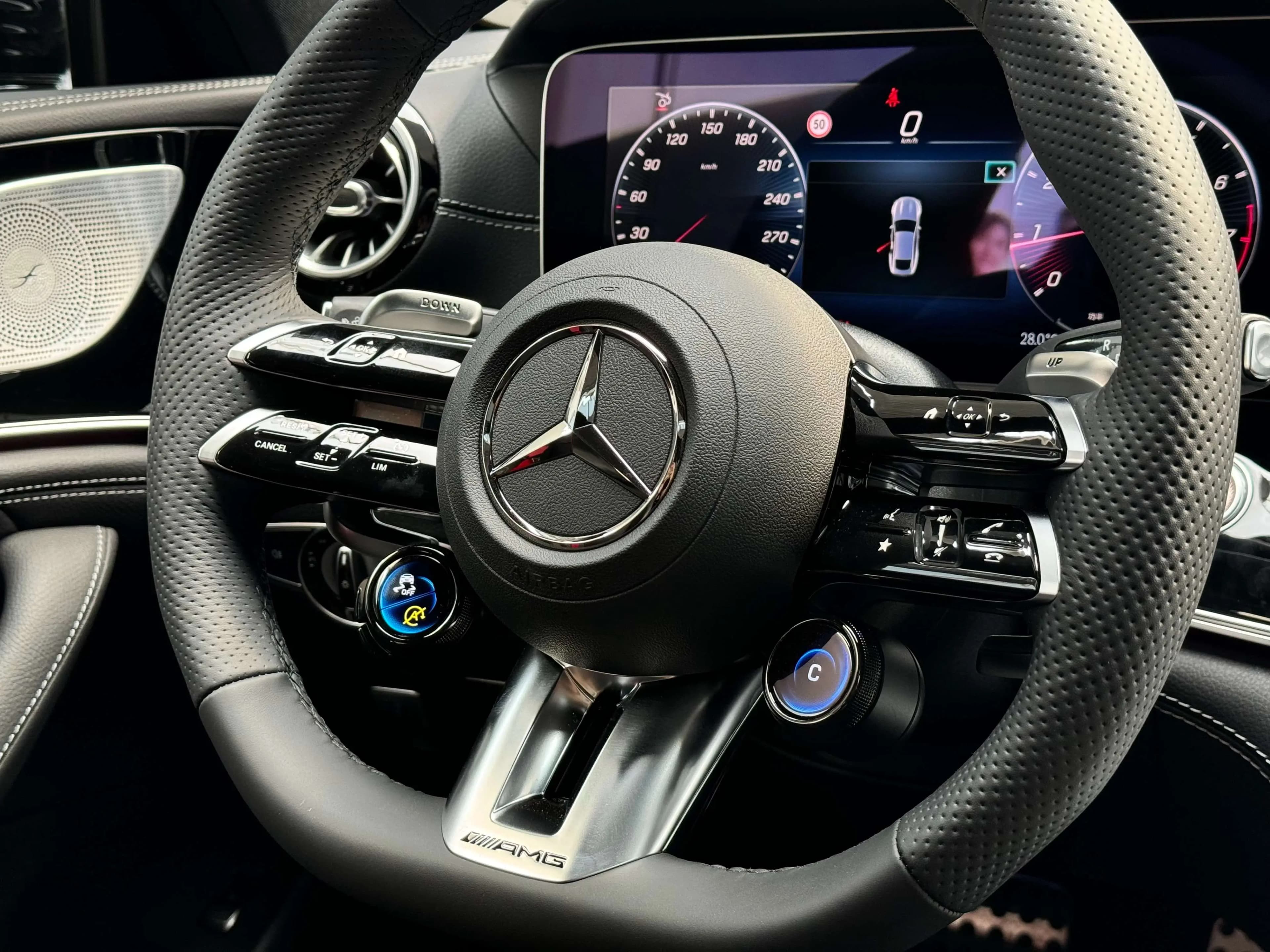 Mercedes-Benz AMG GT 2025 г. — фото 13
