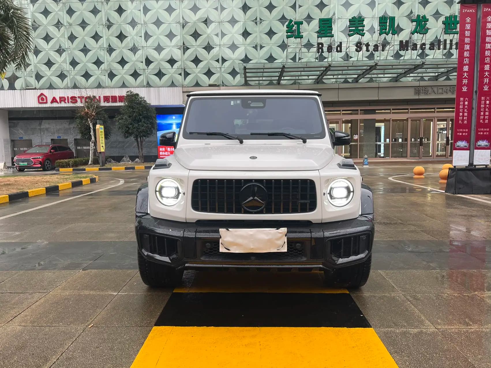 Mercedes-Benz G-Class AMG 2025 г. 8110 км. — фото 2