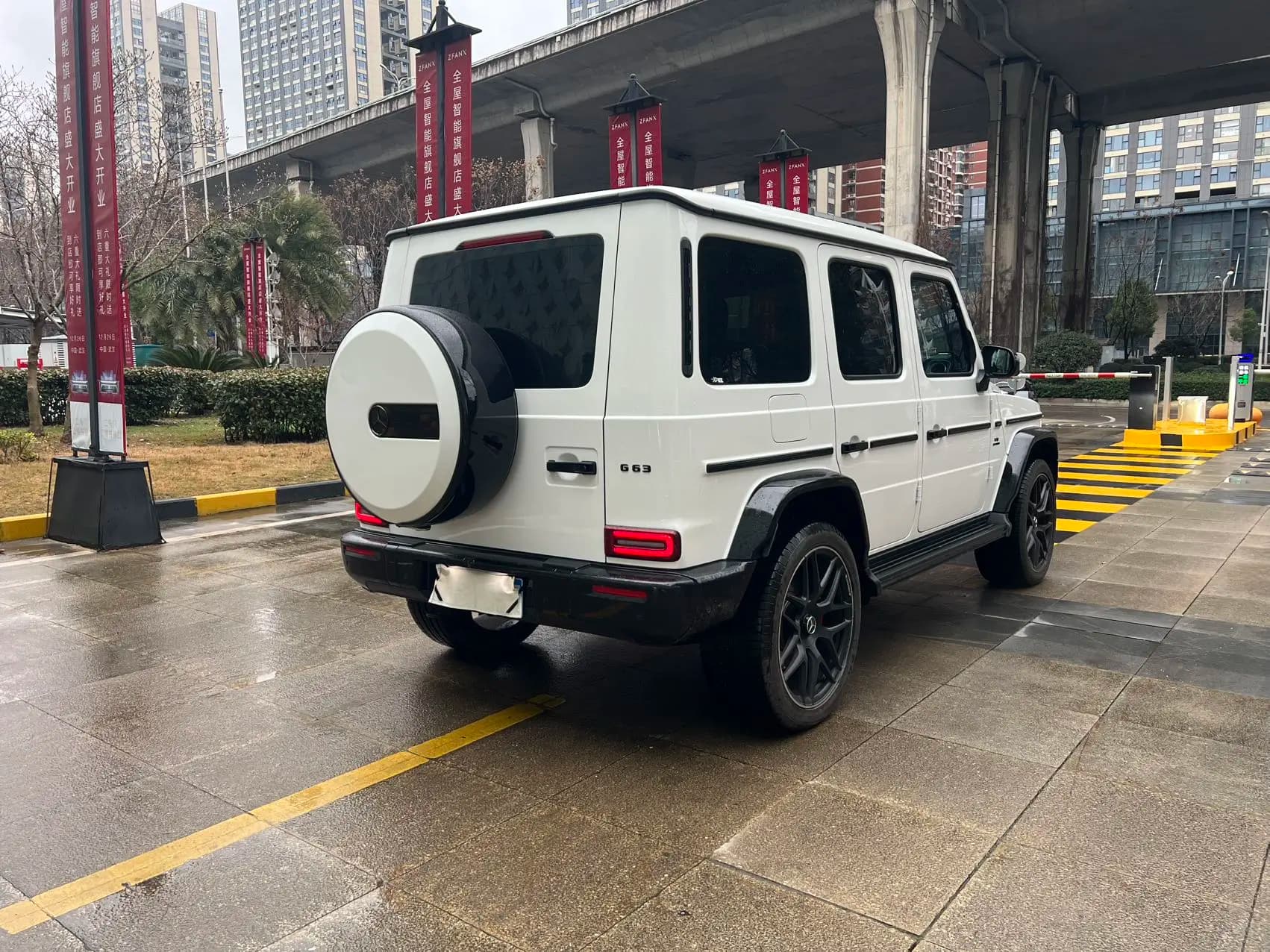 Mercedes-Benz G-Class AMG 2025 г. 8110 км. — фото 6