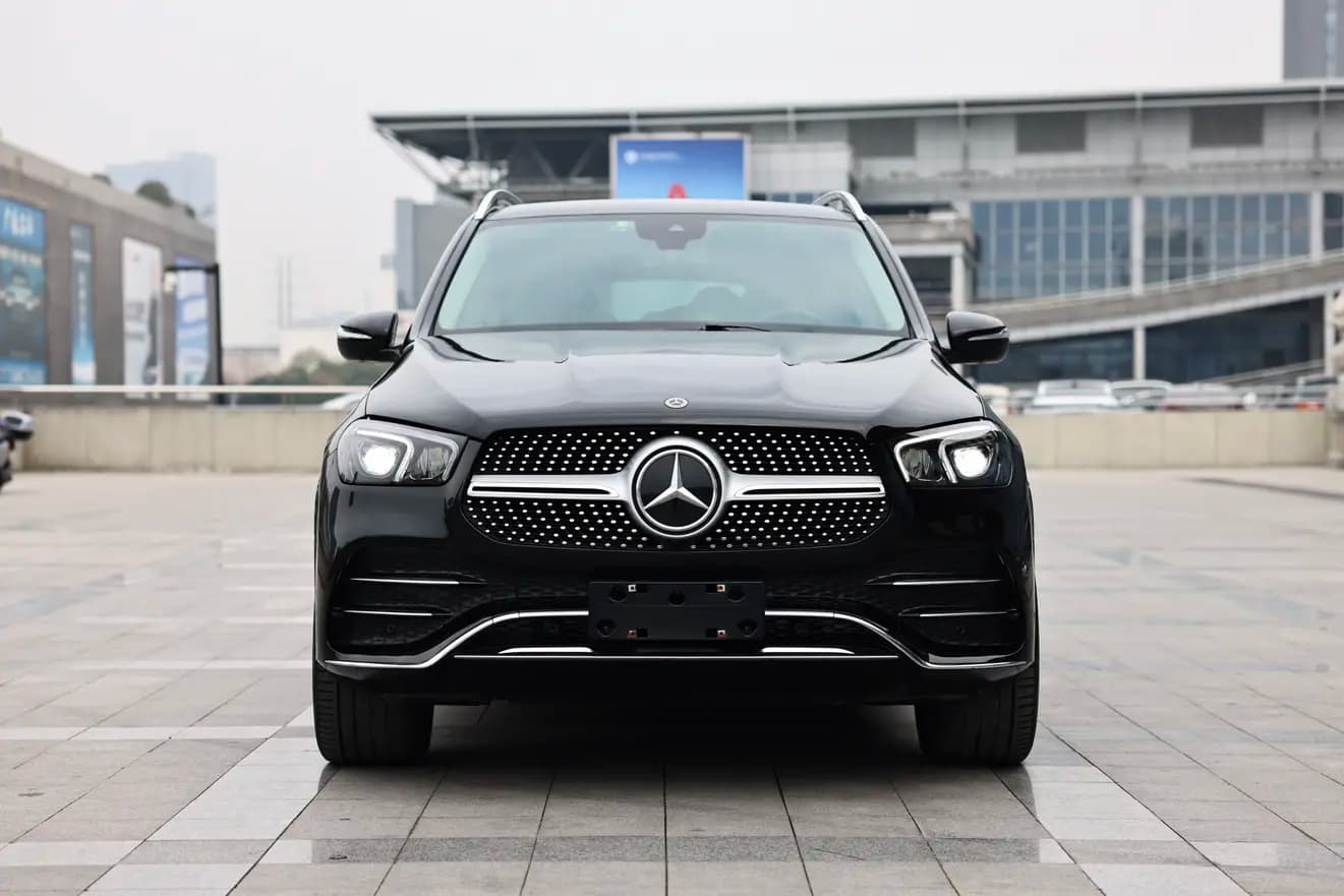 Mercedes-Benz GLE 2023 г. 45100 км. — фото 2