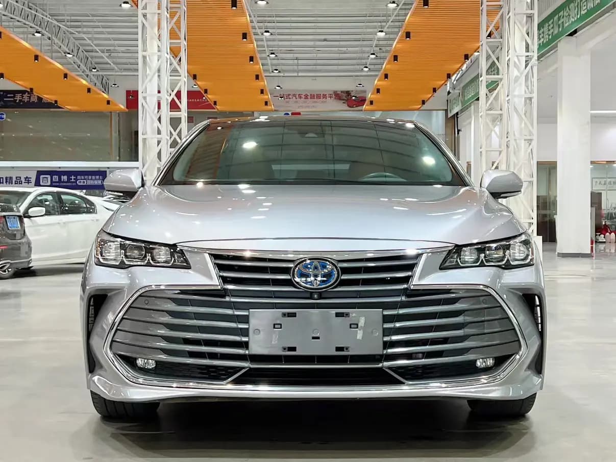 Toyota Avalon 2021 г. 80113 км. — фото 2