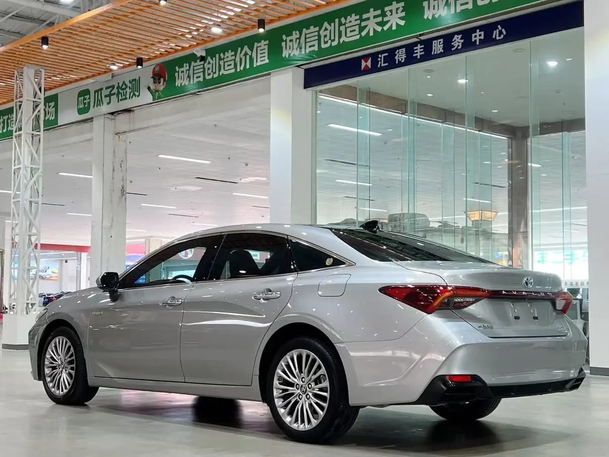 Toyota Avalon 2021 г. 80113 км. — фото 4