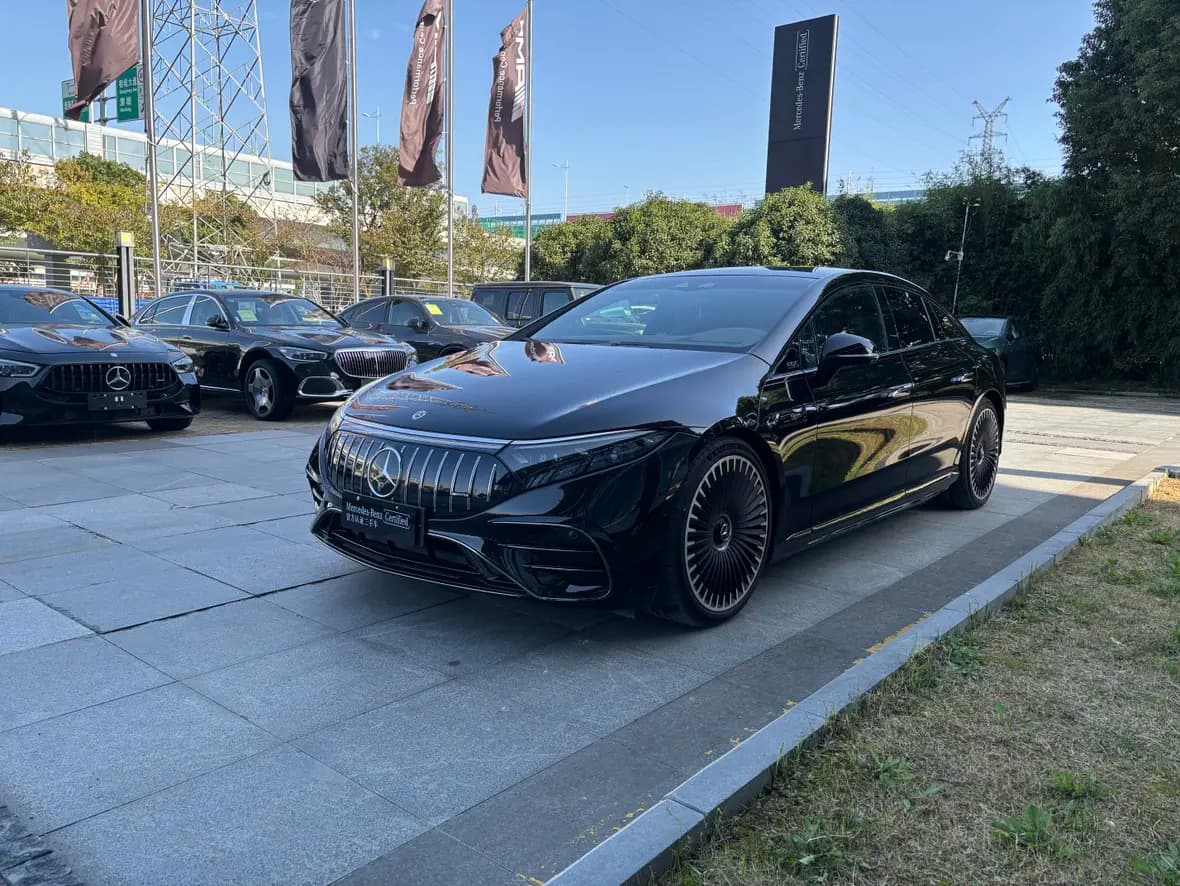 Mercedes-Benz EQS AMG 2024 г. 15064 км.