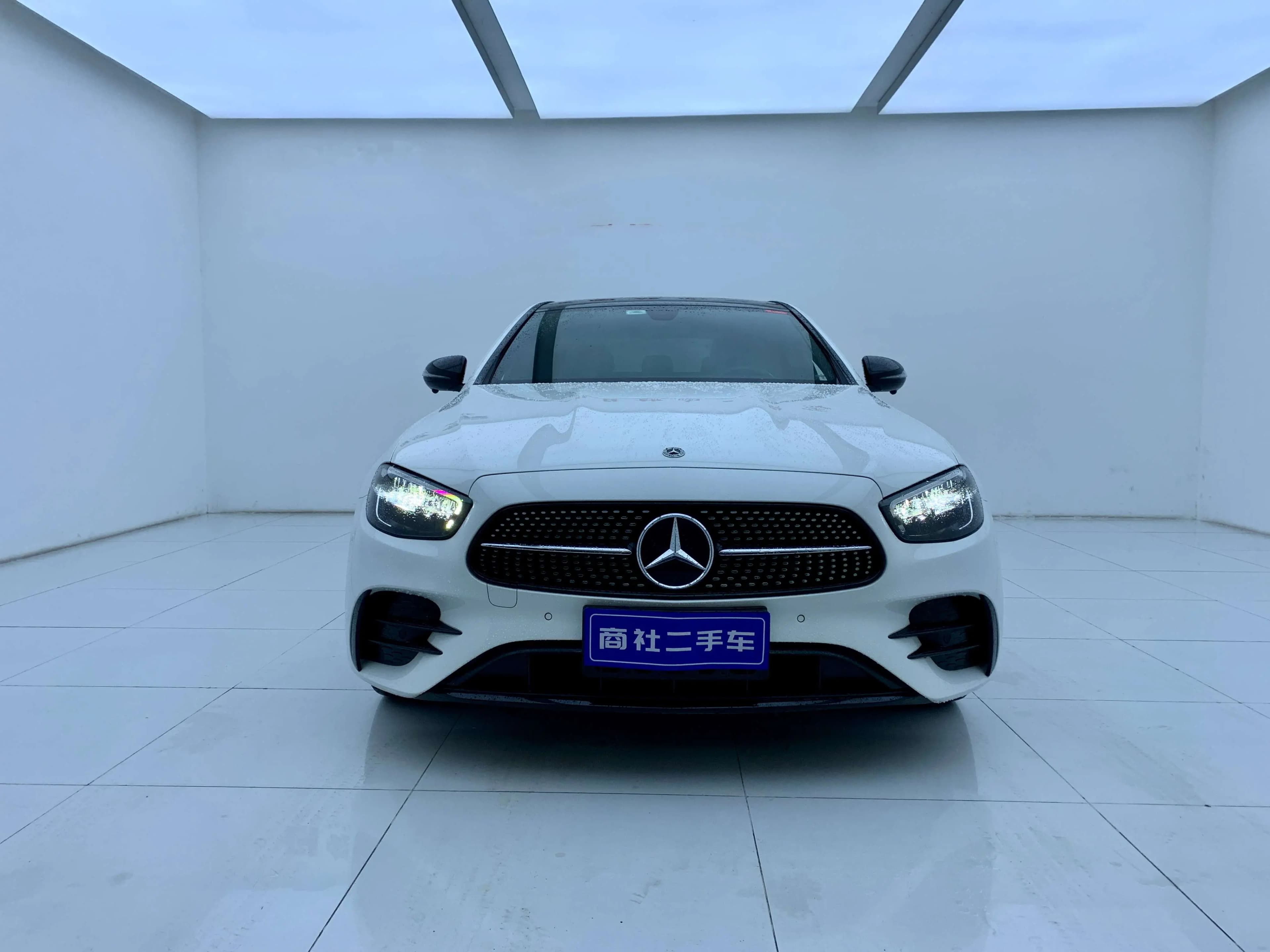Mercedes-Benz E-Class 2023 г. 31285 км. — фото 2