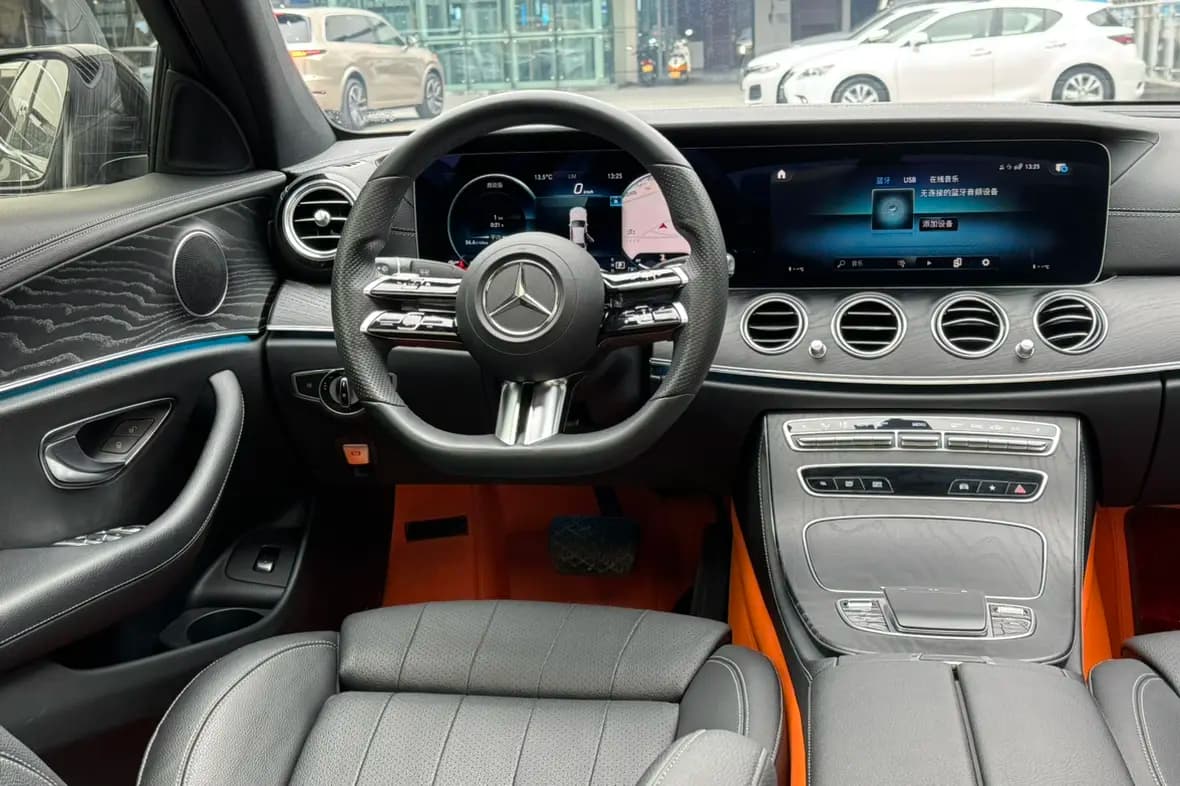 Mercedes-Benz E-Class 2022 г. 67086 км. — фото 9