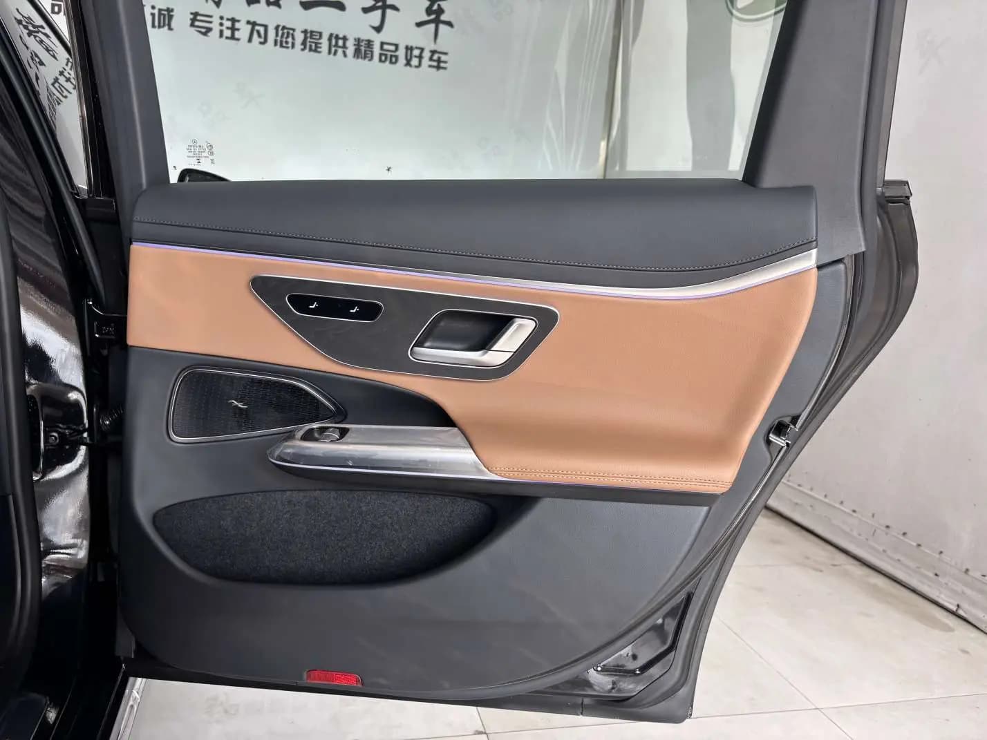 Mercedes-Benz E-Class PHEV 2025 г. — фото 17