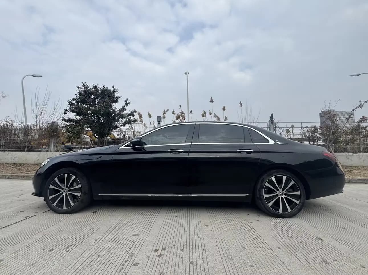 Mercedes-Benz E-Class PHEV 2022 г. 62580 км. — фото 4