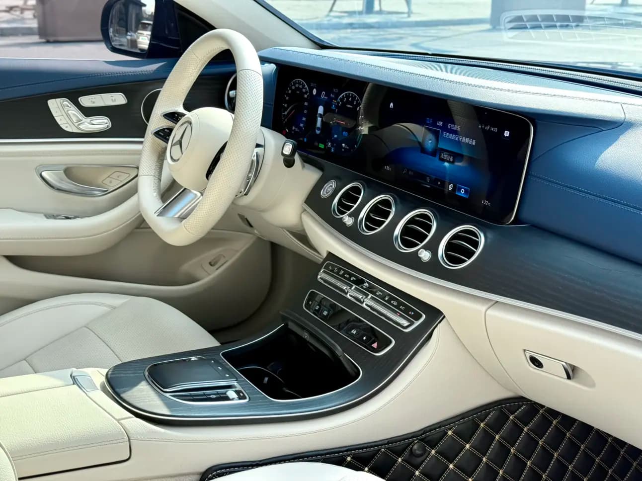 Mercedes-Benz E-Class PHEV 2023 г. 50082 км. — фото 19