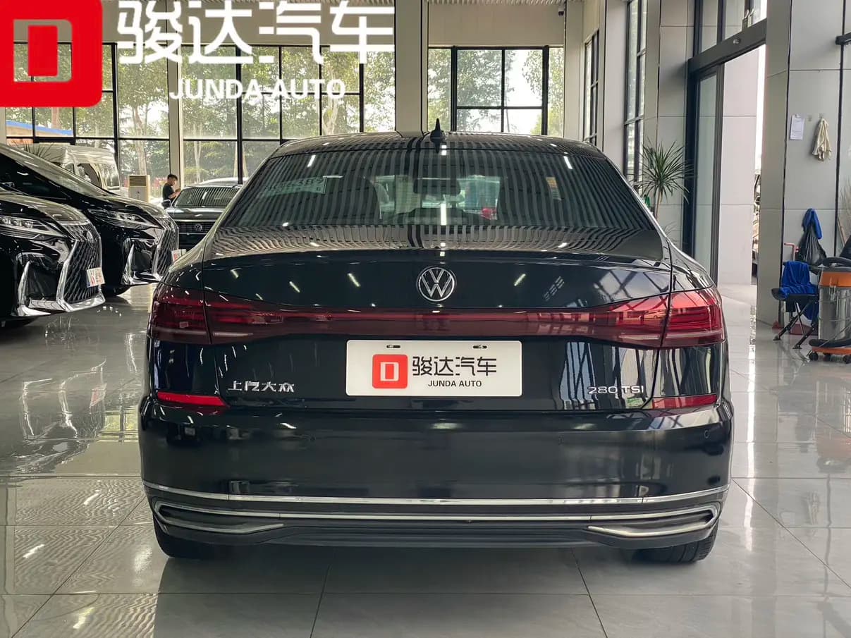 Volkswagen Passat 2022 г. 80028 км. — фото 5