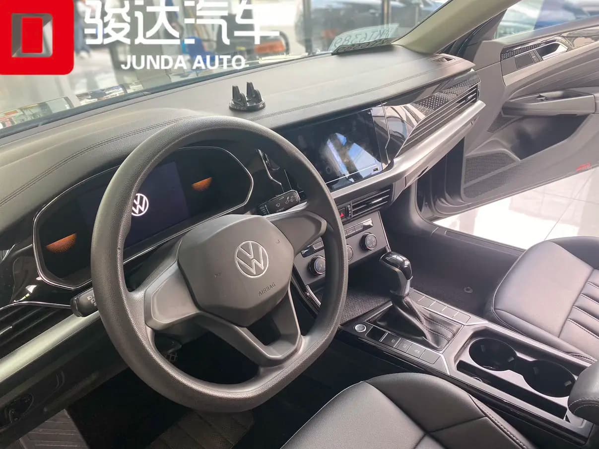 Volkswagen Passat 2022 г. 80028 км. — фото 8