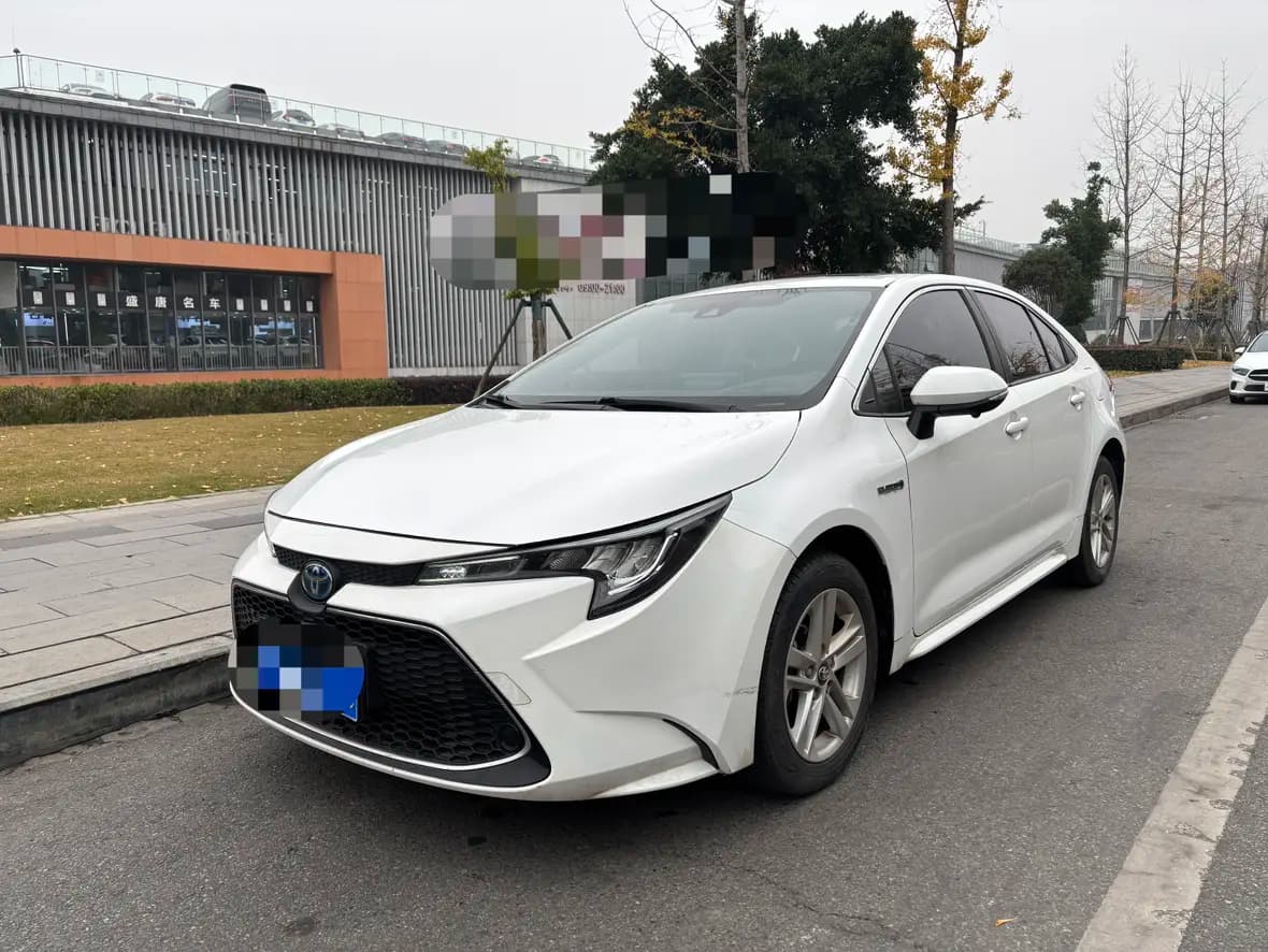 Toyota Levin 1.8hyb CVT (97 л.с.) 2022 г. 29001 км