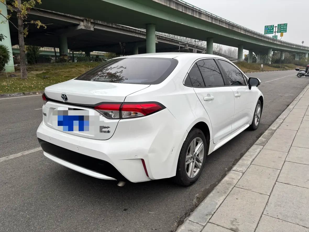 Toyota Levin 1.8hyb CVT (97 л.с.) 2022 г. 29001 км — фото 6