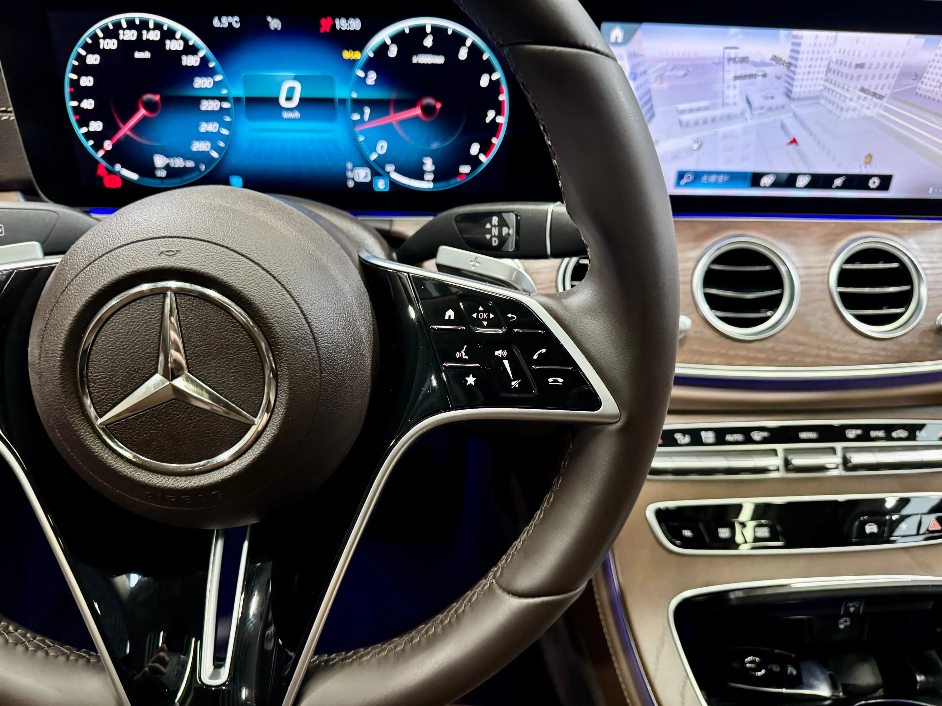 Mercedes-Benz E-Class 2023 г. 43095 км. — фото 15