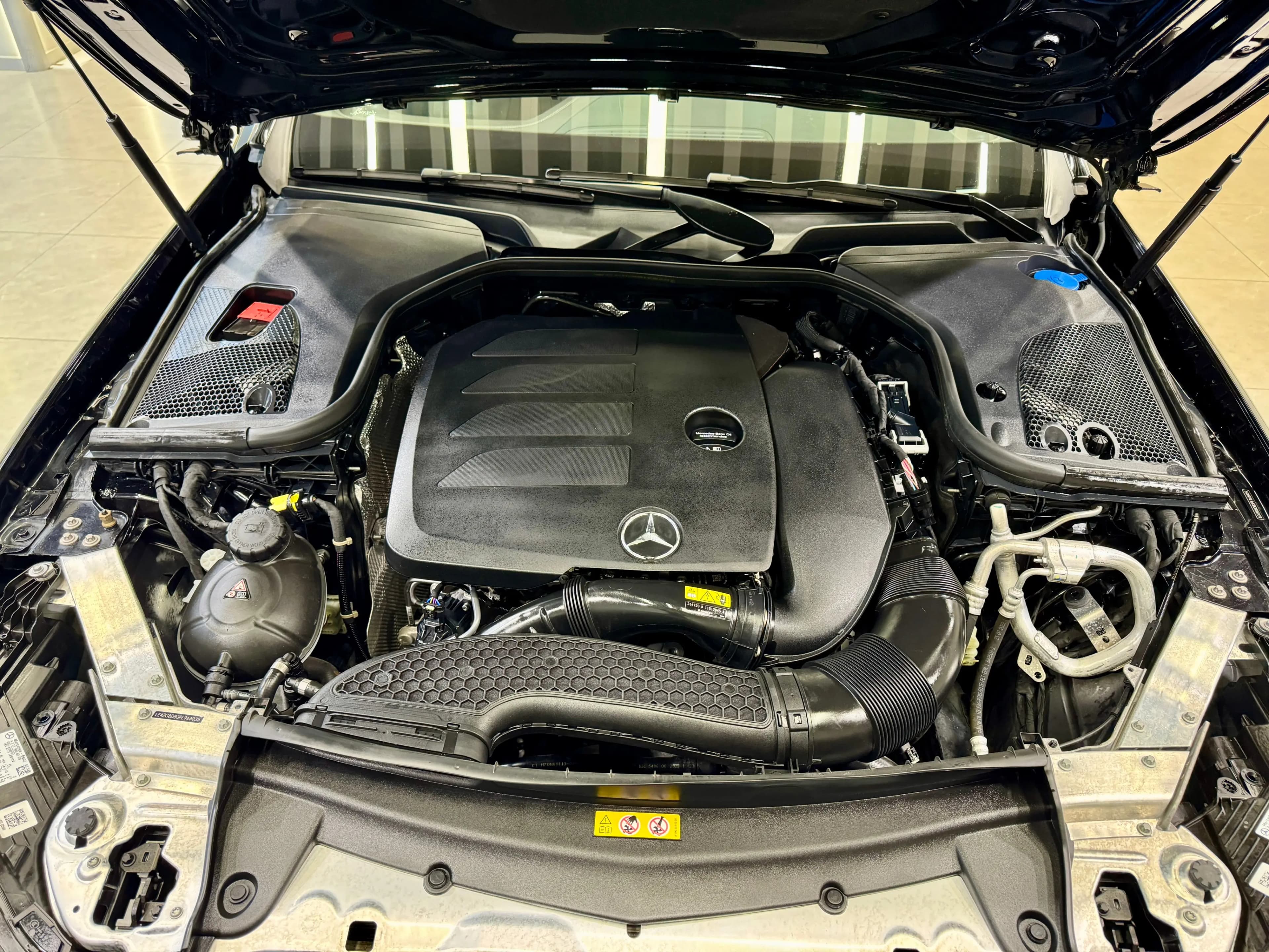 Mercedes-Benz E-Class 2023 г. 43095 км. — фото 8