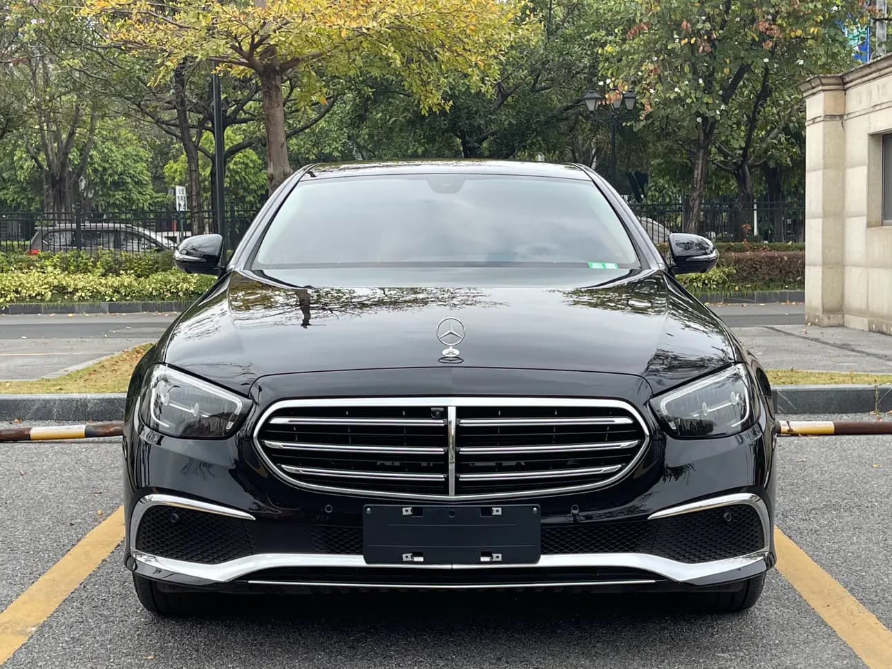Mercedes-Benz E-Class 2023 г. 16097 км. — фото 2