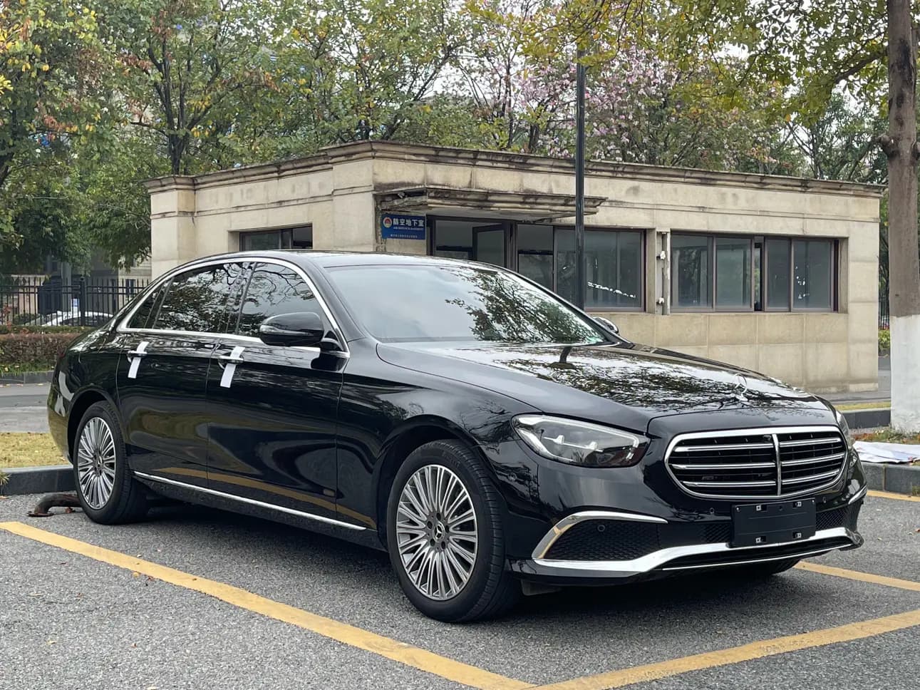 Mercedes-Benz E-Class 2023 г. 16097 км. — фото 3
