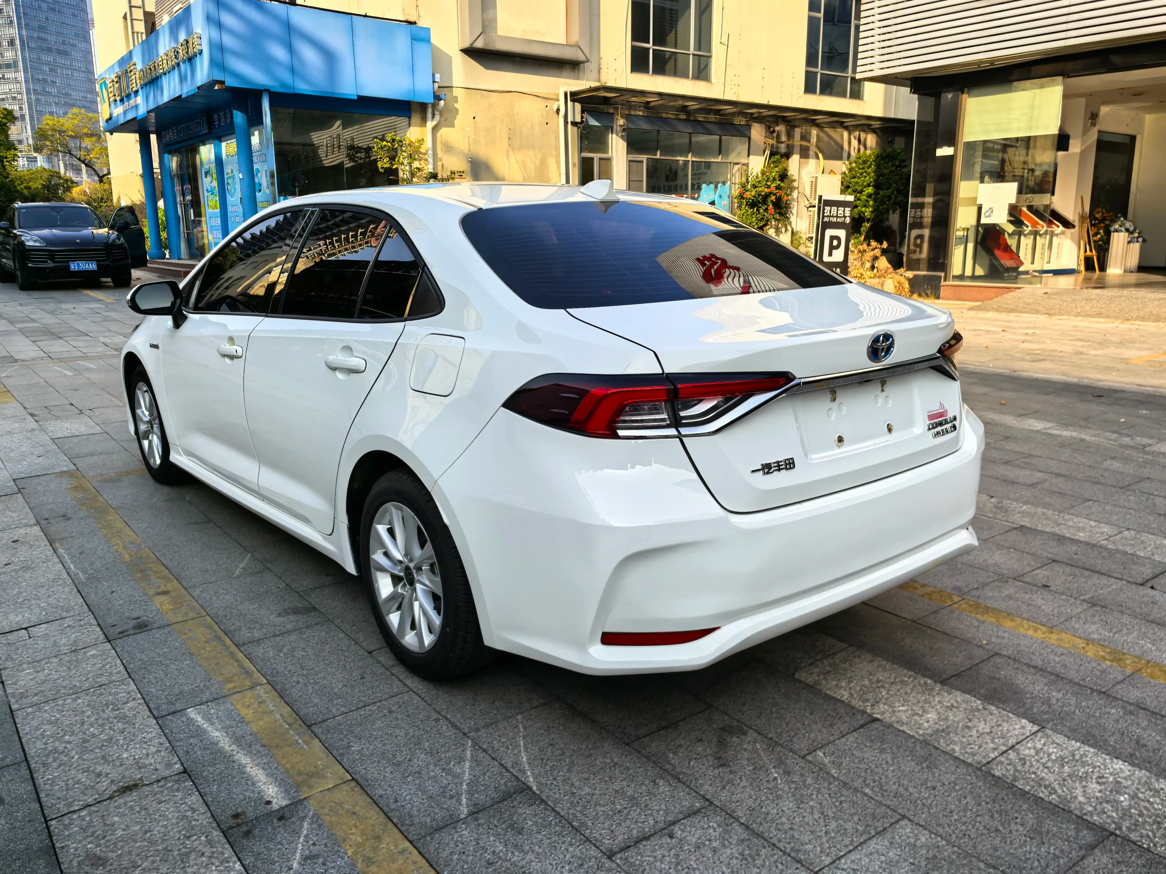 Toyota Corolla 2023 г. 50139 км. — фото 4
