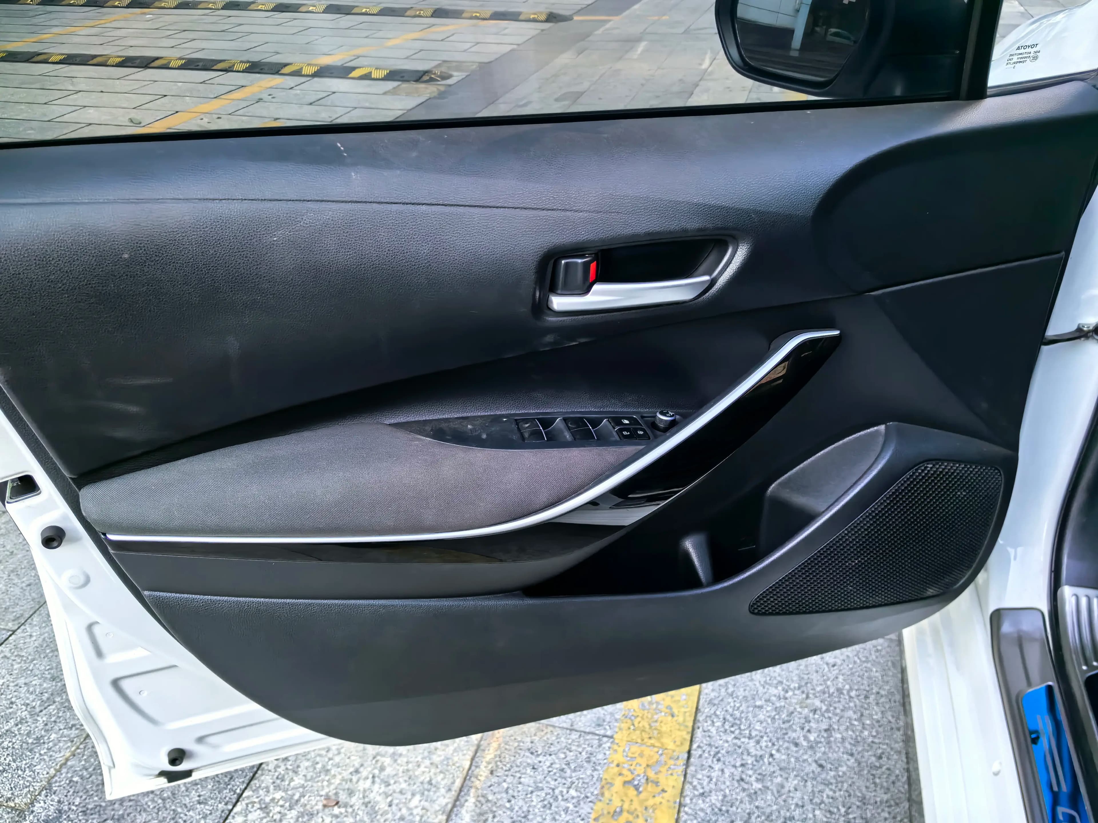 Toyota Corolla 2023 г. 50139 км. — фото 7