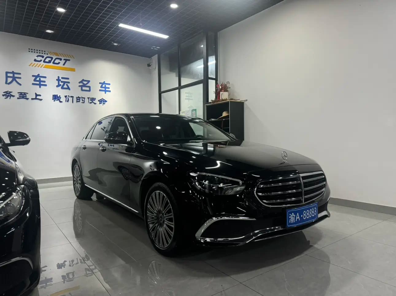 Mercedes-Benz E-Class 2022 г. 46100 км. — фото 3