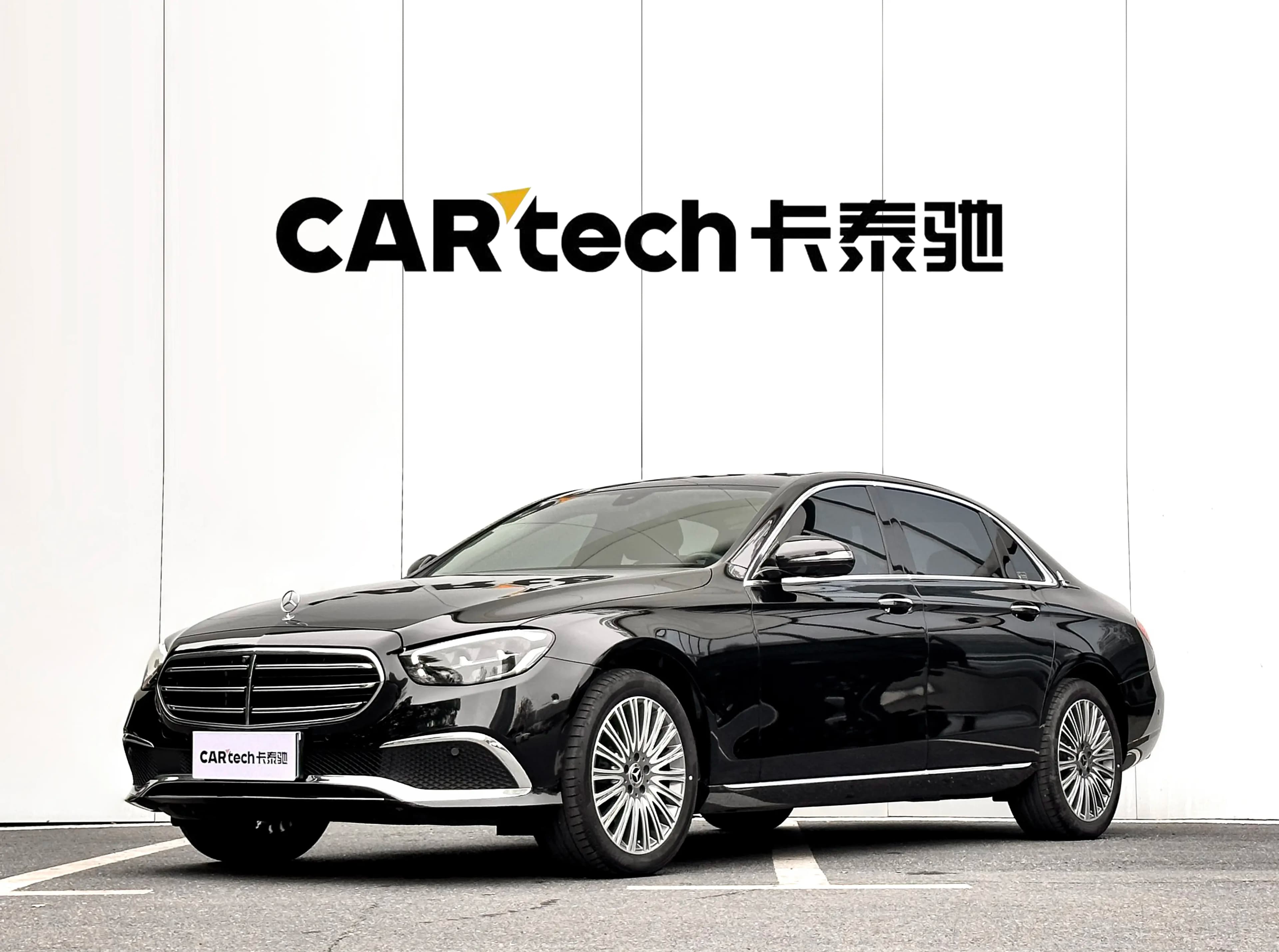 Mercedes-Benz E-Class 2022 г. 22701 км.