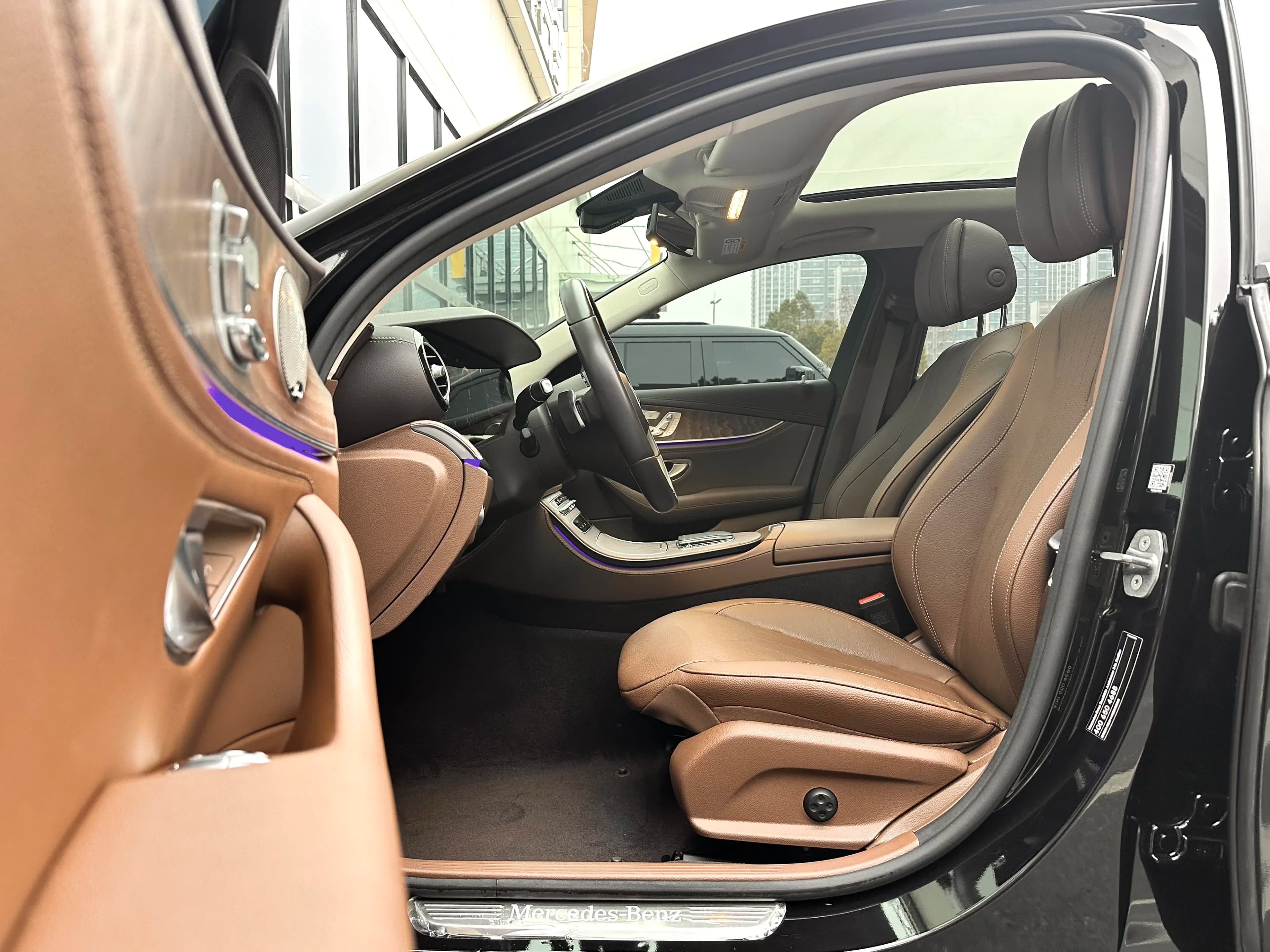 Mercedes-Benz E-Class 2022 г. 22701 км. — фото 16