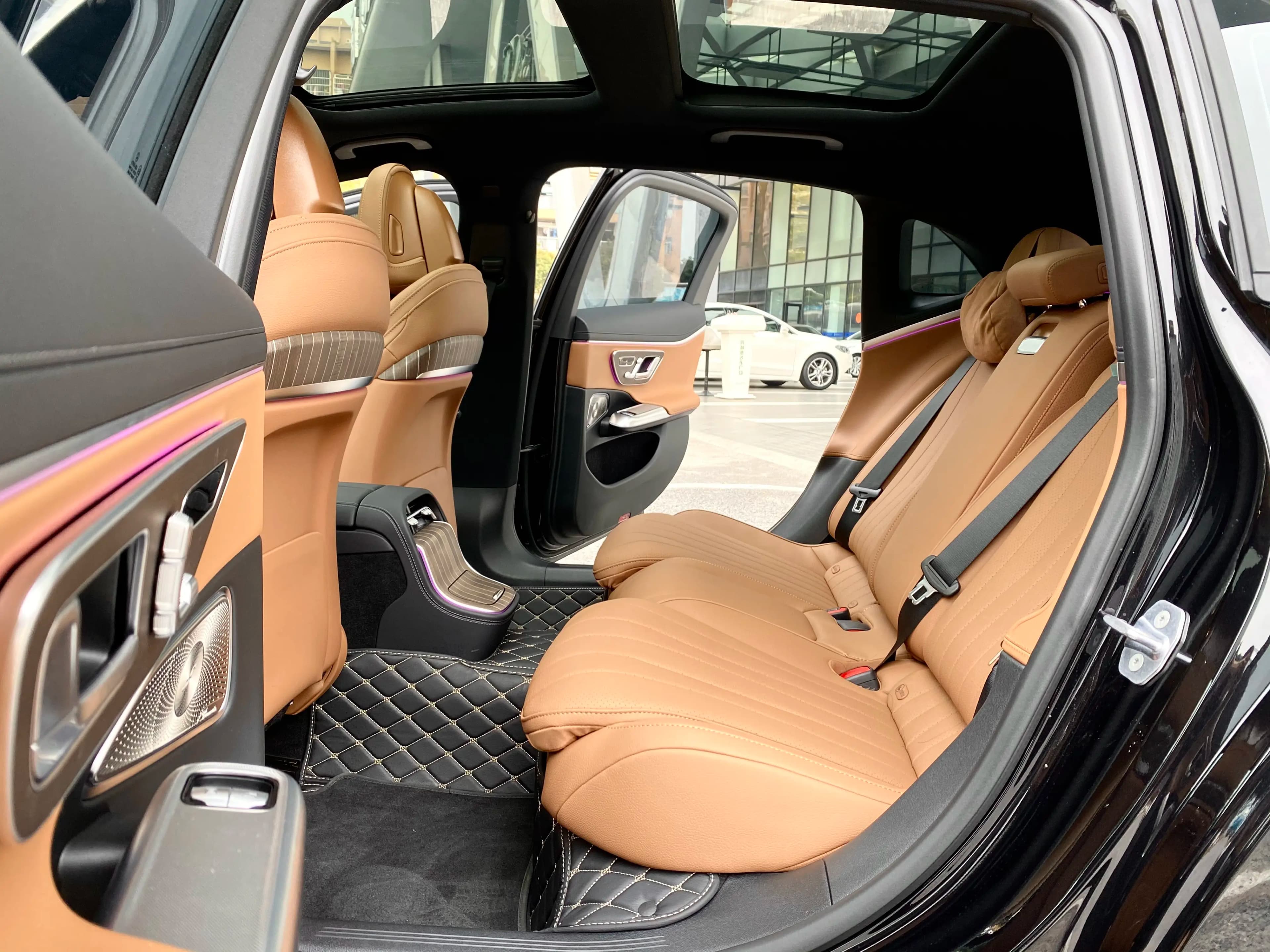 Mercedes-Benz E-Class 2025 г. 7043 км. — фото 13