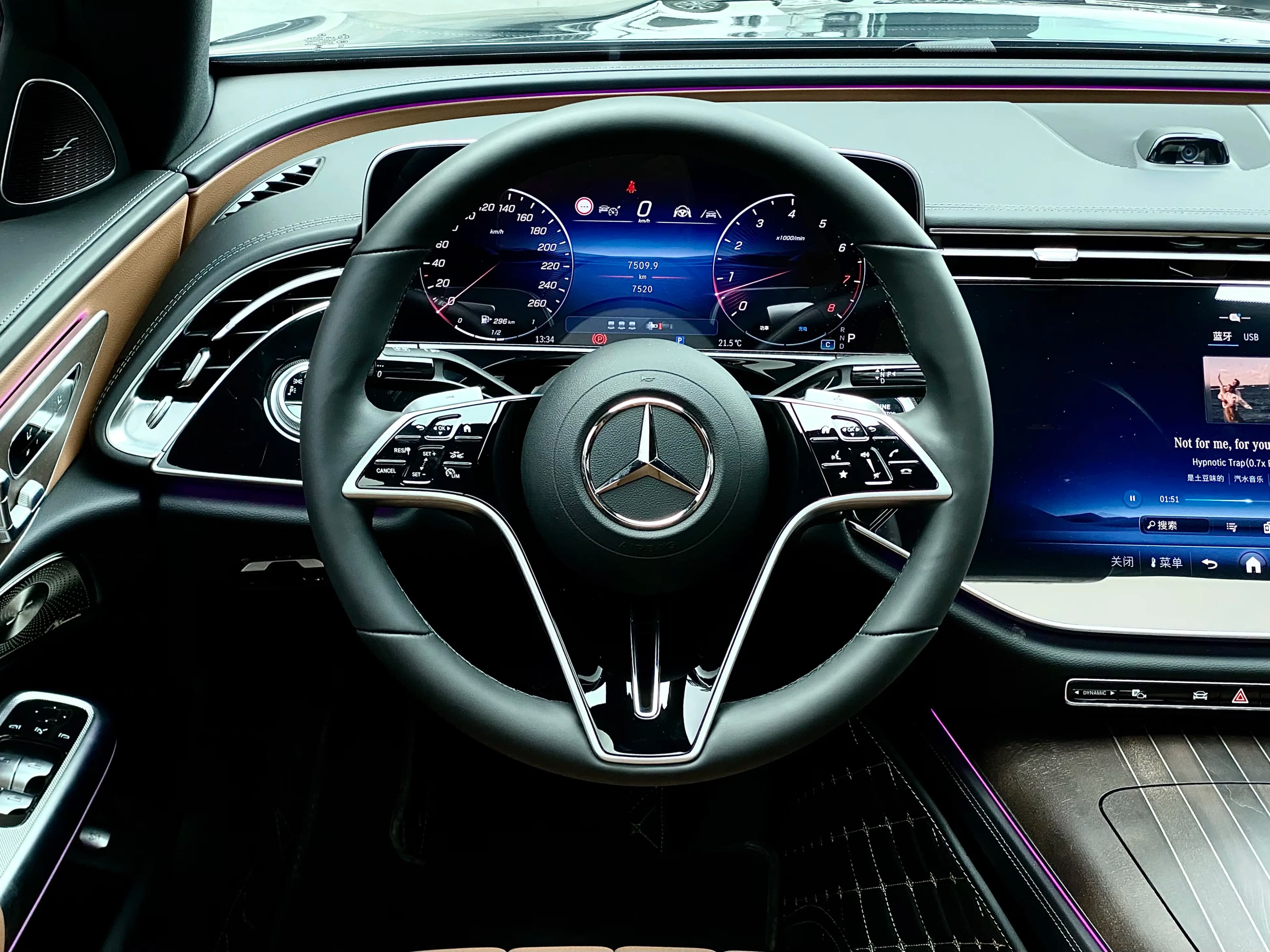 Mercedes-Benz E-Class 2025 г. 7043 км. — фото 10