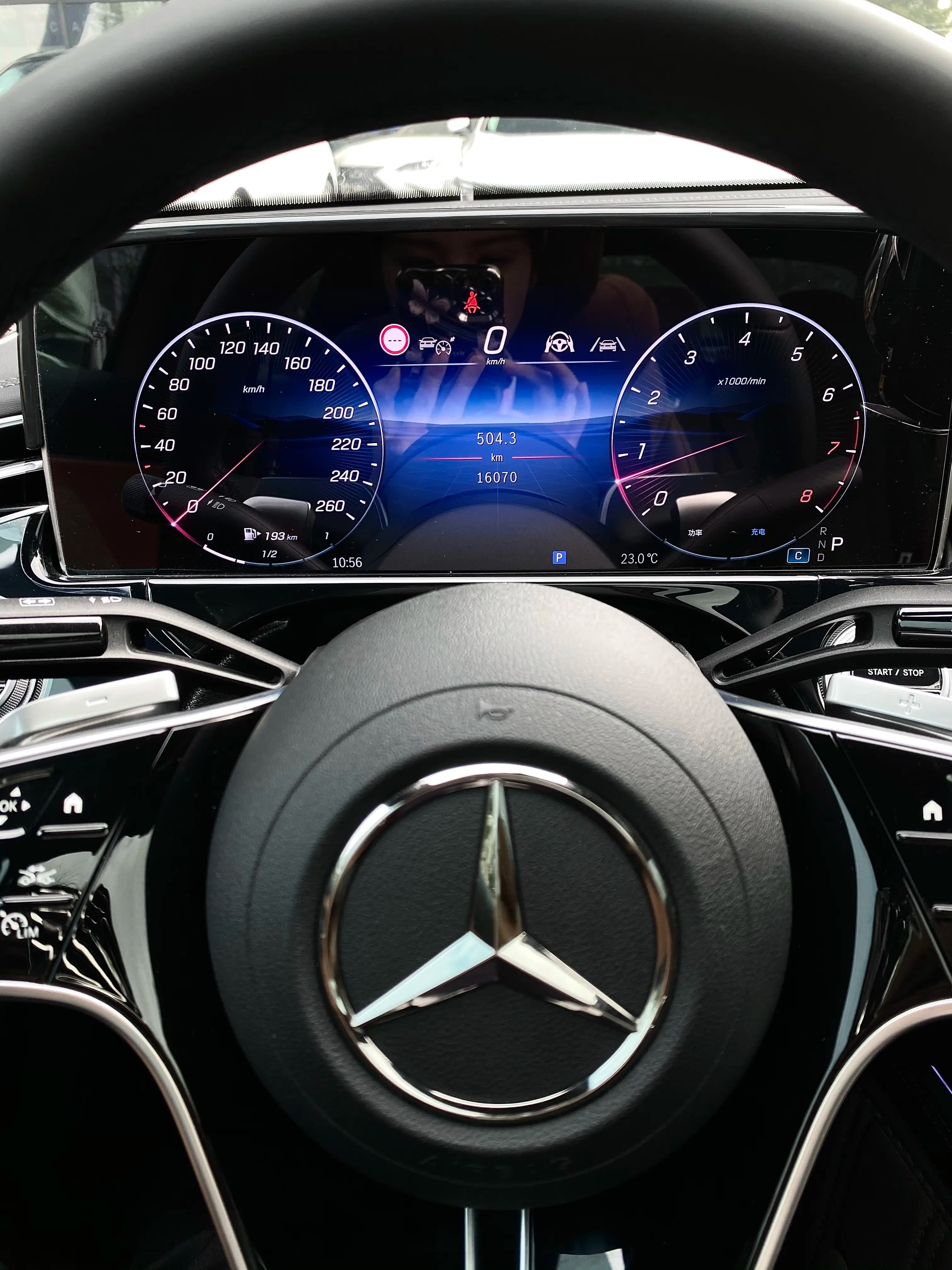 Mercedes-Benz E-Class 2025 г. 16044 км. — фото 9