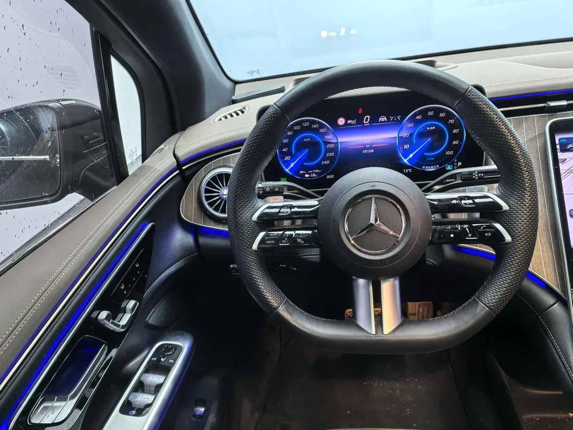 Mercedes-Benz EQE SUV 2024 г. 48230 км. — фото 13
