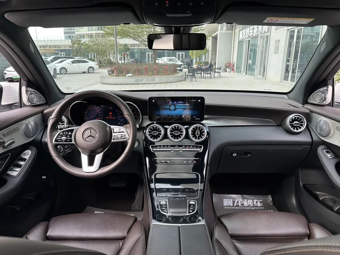 Mercedes-Benz GLC 2021 г. 71212 км. — фото 11