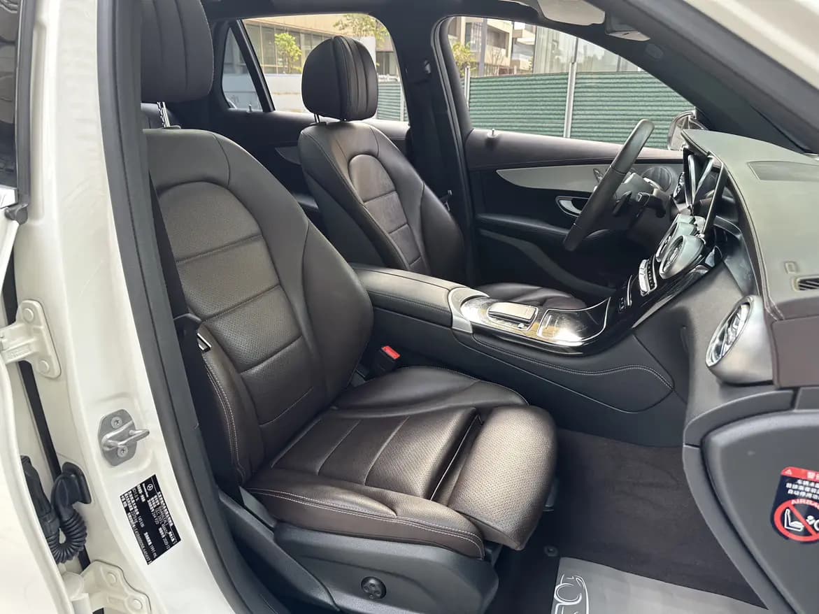Mercedes-Benz GLC 2021 г. 71212 км. — фото 14