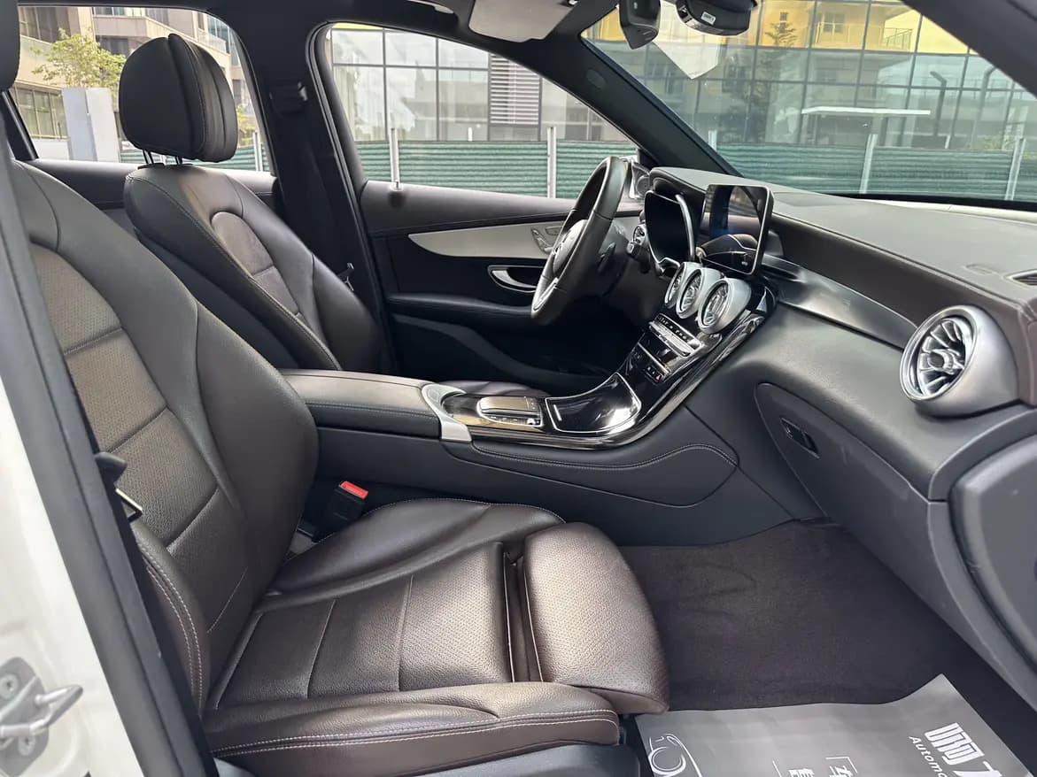 Mercedes-Benz GLC 2021 г. 71212 км. — фото 19