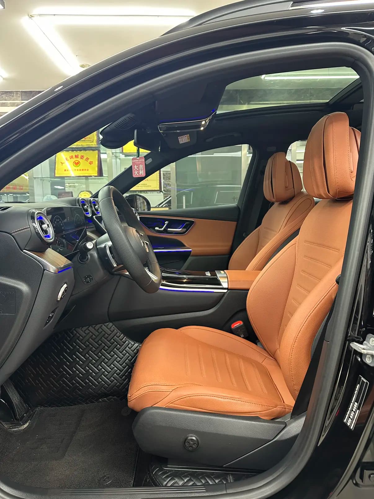 Mercedes-Benz GLC 2023 г. 58033 км. — фото 13