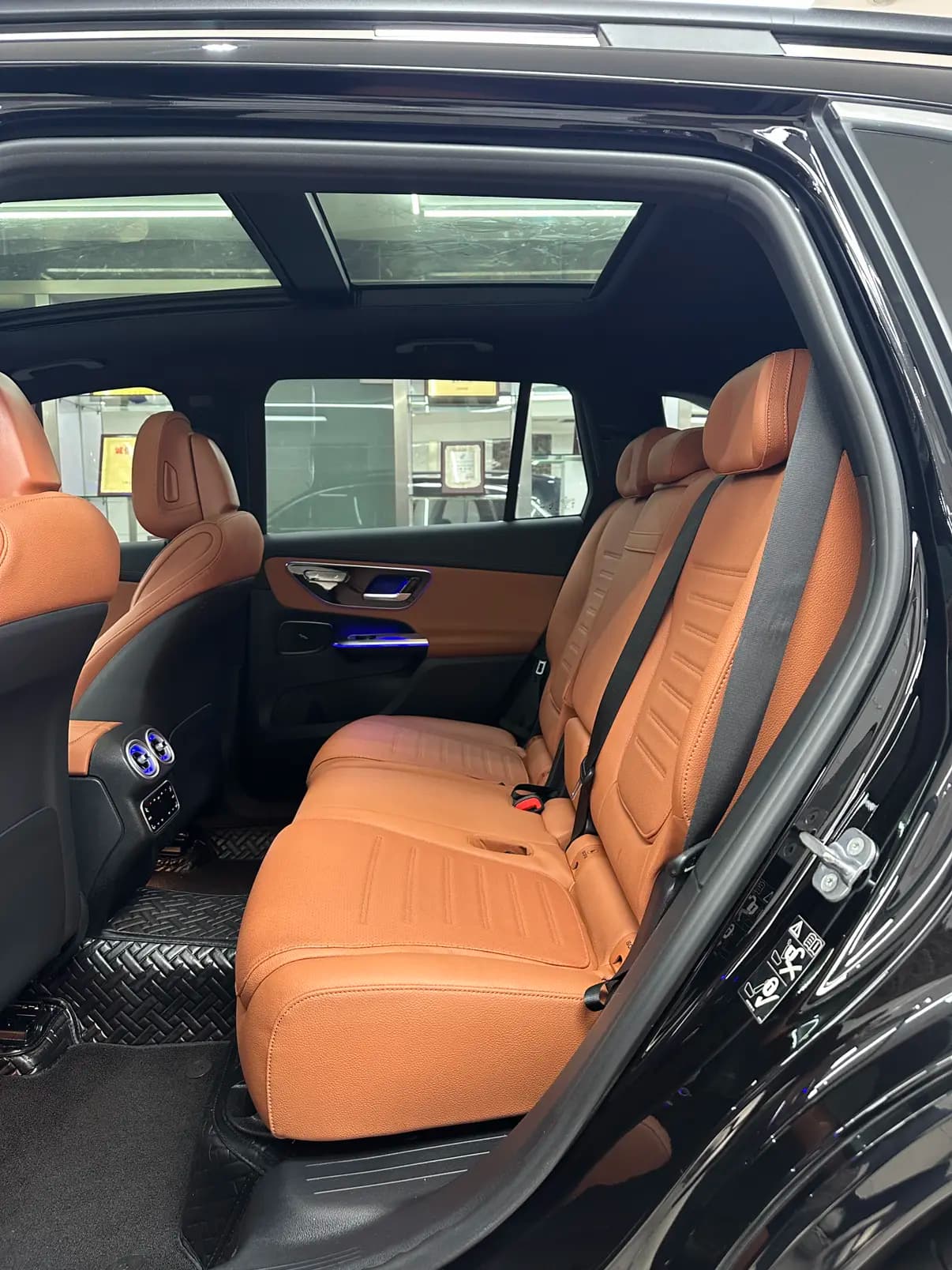 Mercedes-Benz GLC 2023 г. 58033 км. — фото 18