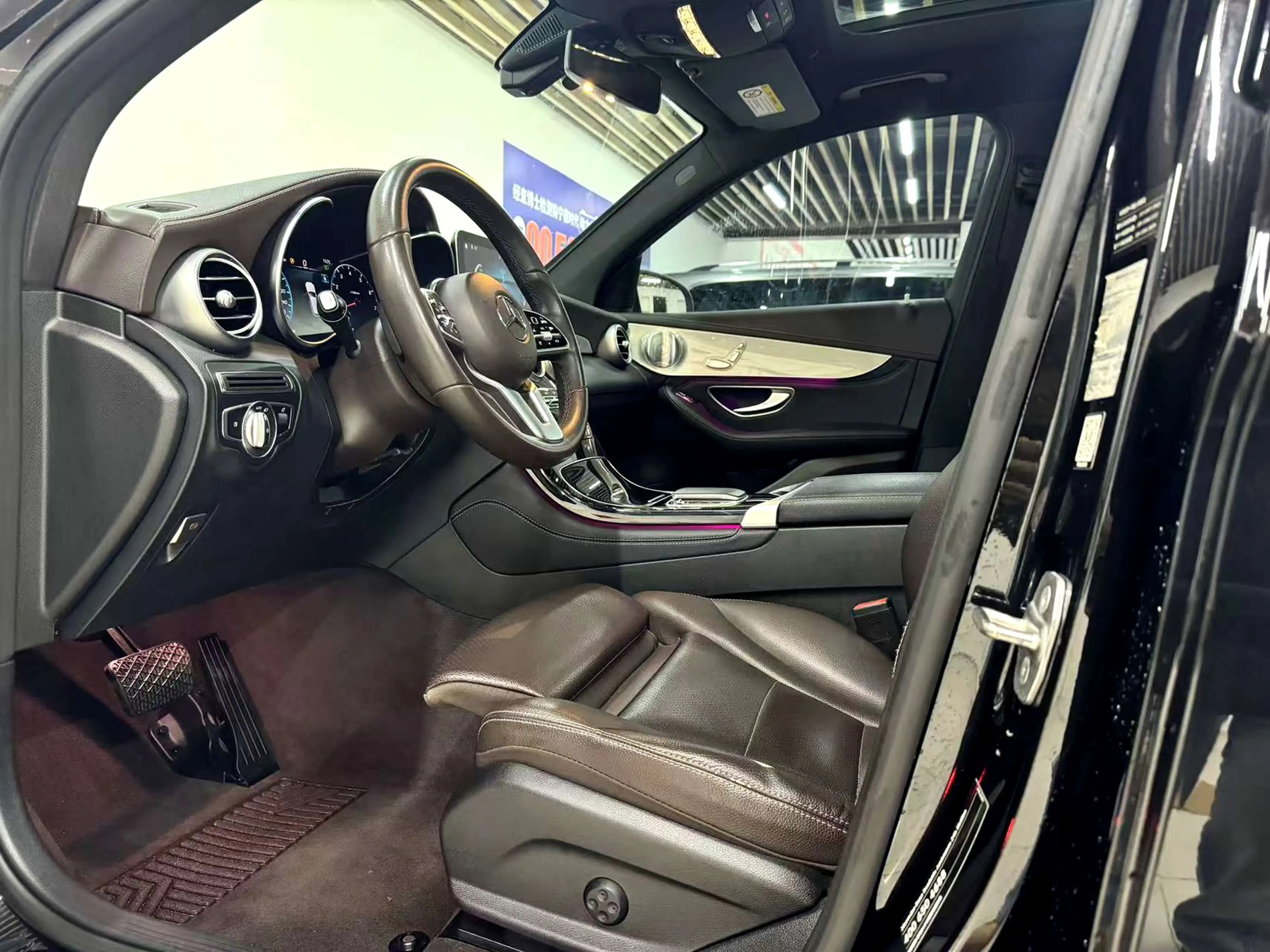 Mercedes-Benz GLC 2021 г. 77617 км. — фото 19