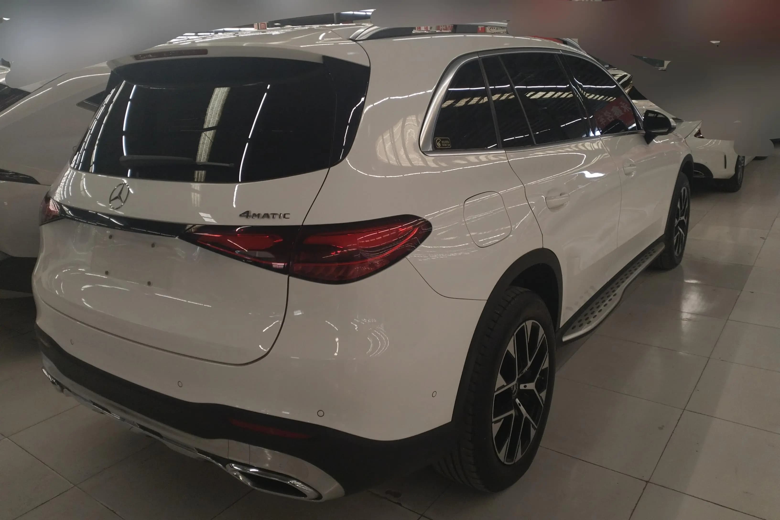 Mercedes-Benz GLC 2023 г. 39532 км. — фото 3