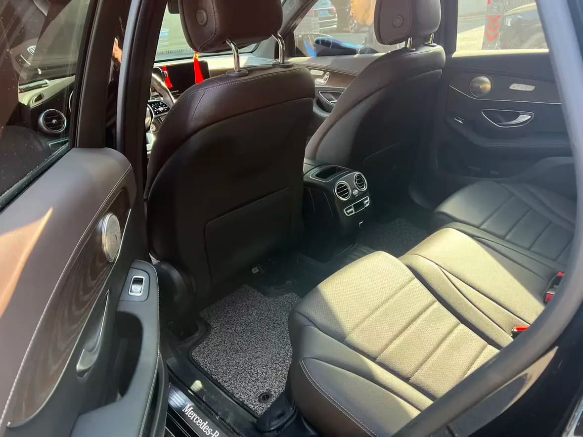 Mercedes-Benz GLC 2023 г. 36020 км. — фото 10