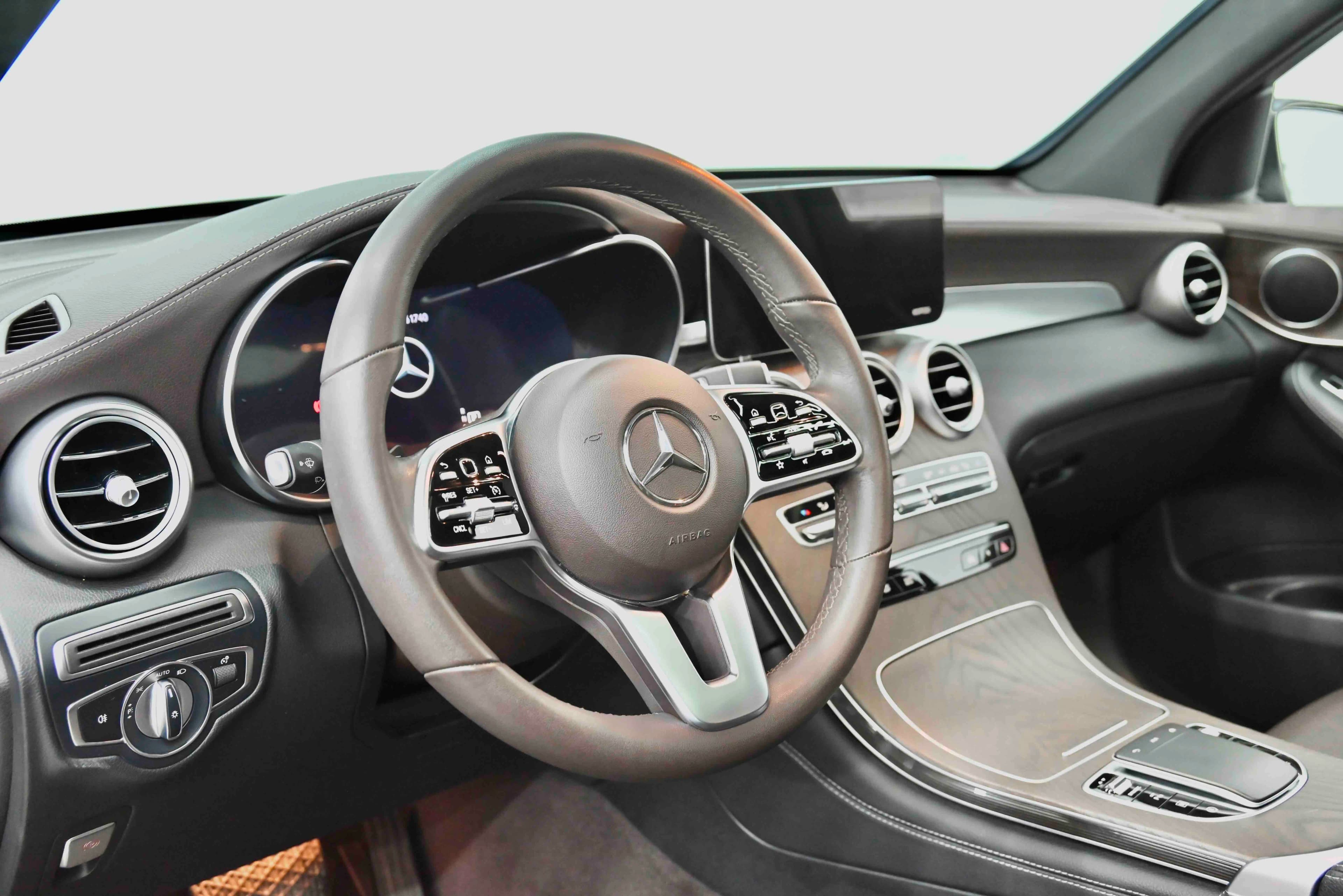 Mercedes-Benz GLC 2021 г. 61621 км. — фото 14
