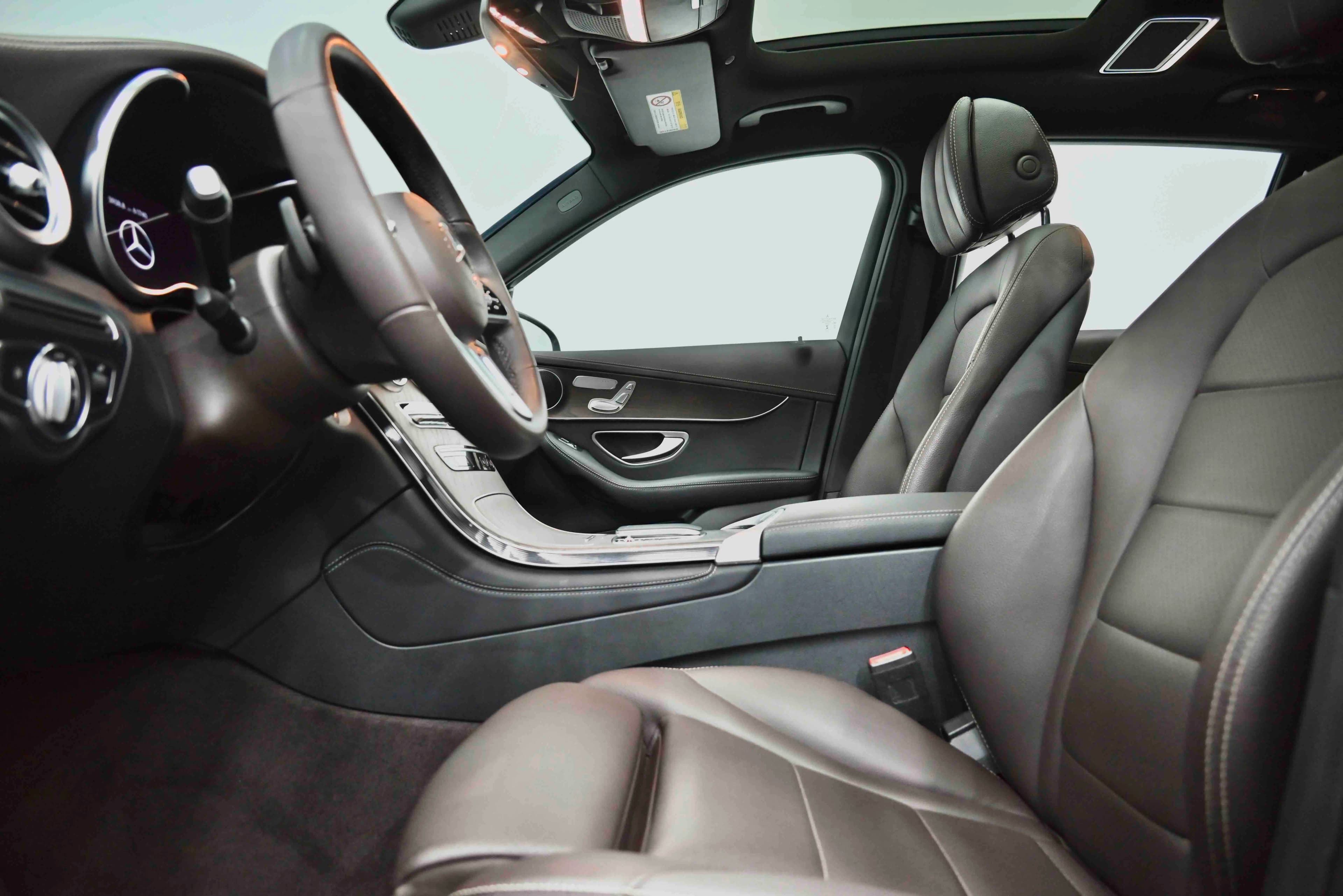 Mercedes-Benz GLC 2021 г. 61621 км. — фото 17