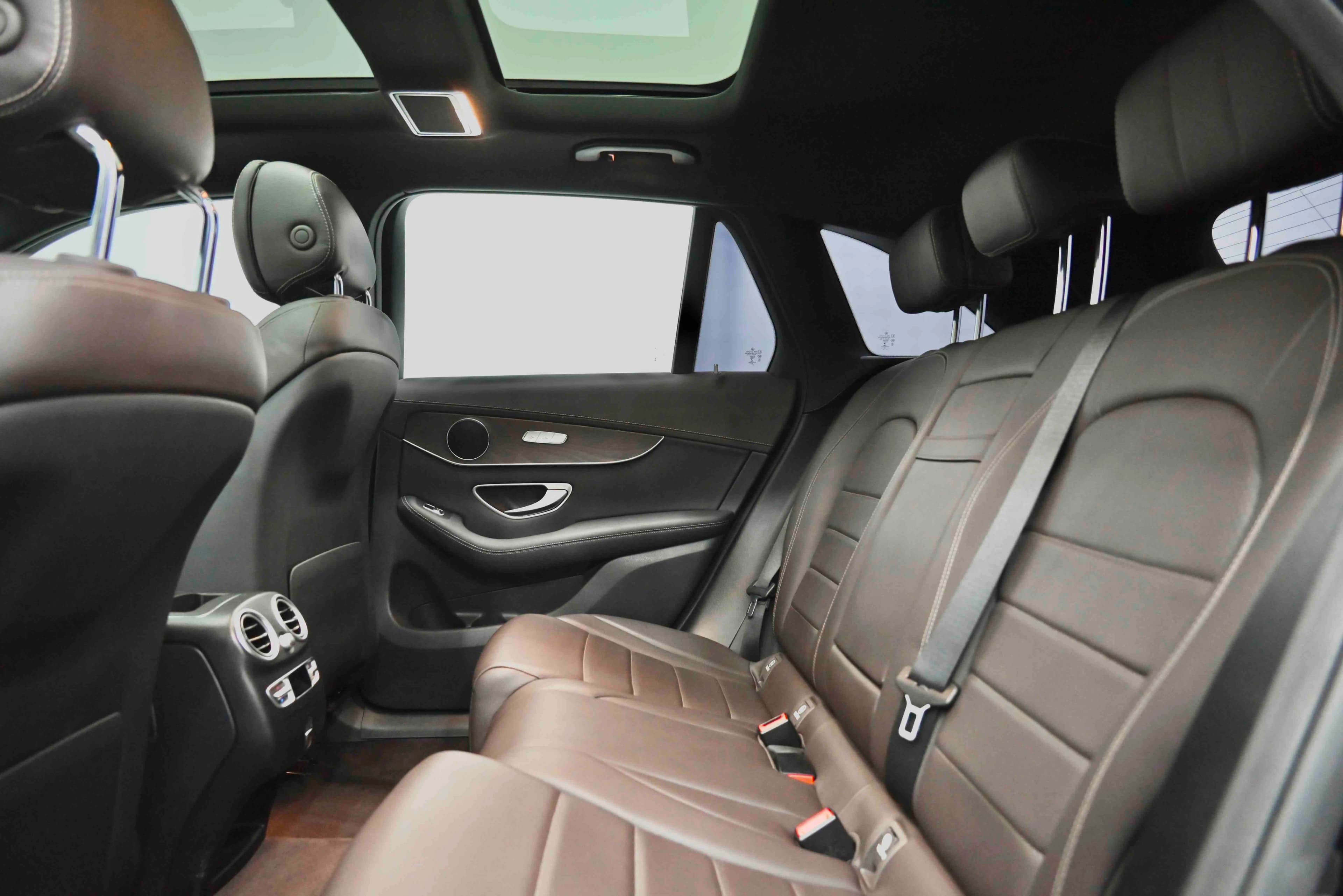 Mercedes-Benz GLC 2021 г. 61621 км. — фото 19