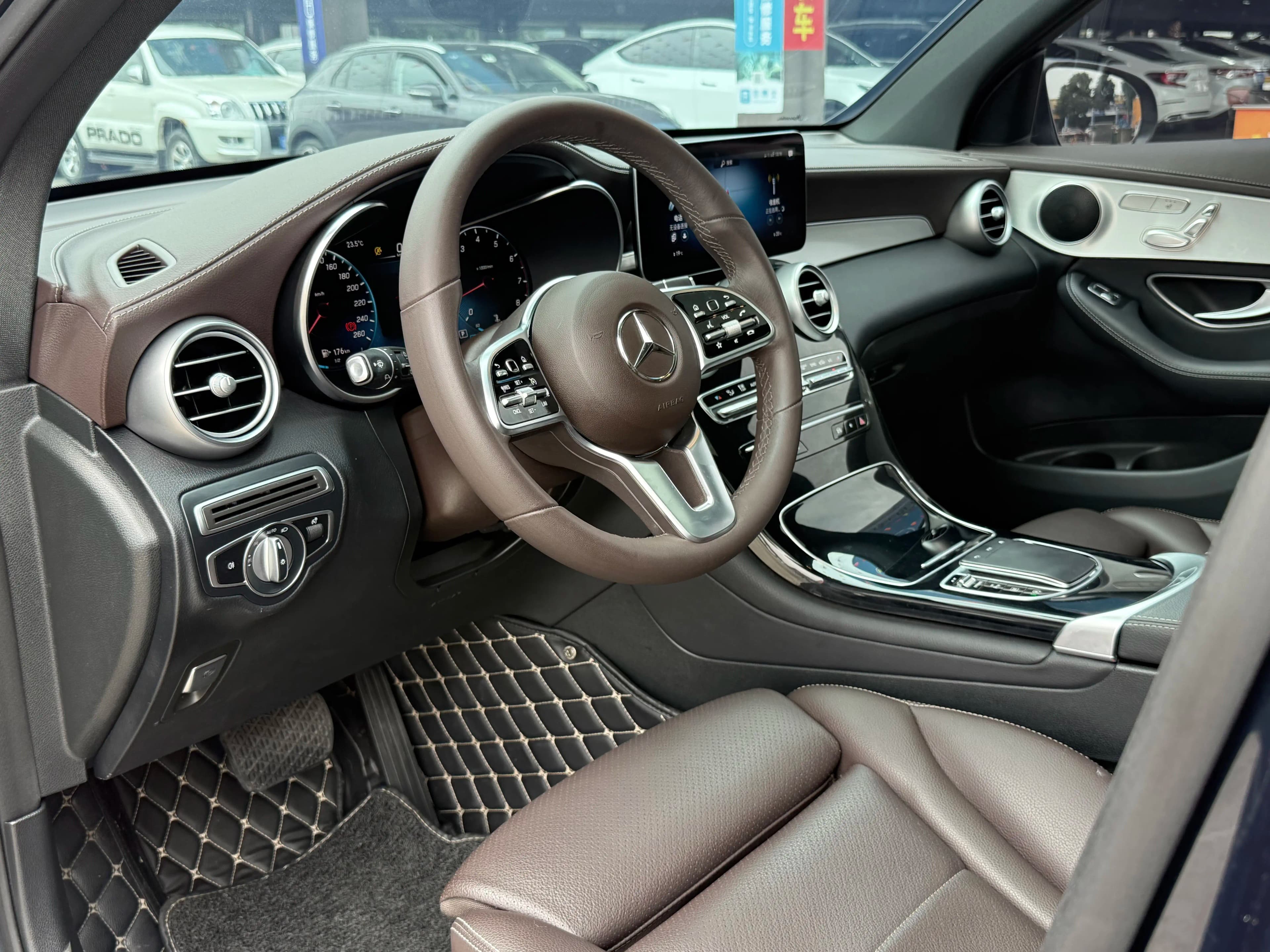 Mercedes-Benz GLC 2022 г. 75024 км. — фото 12