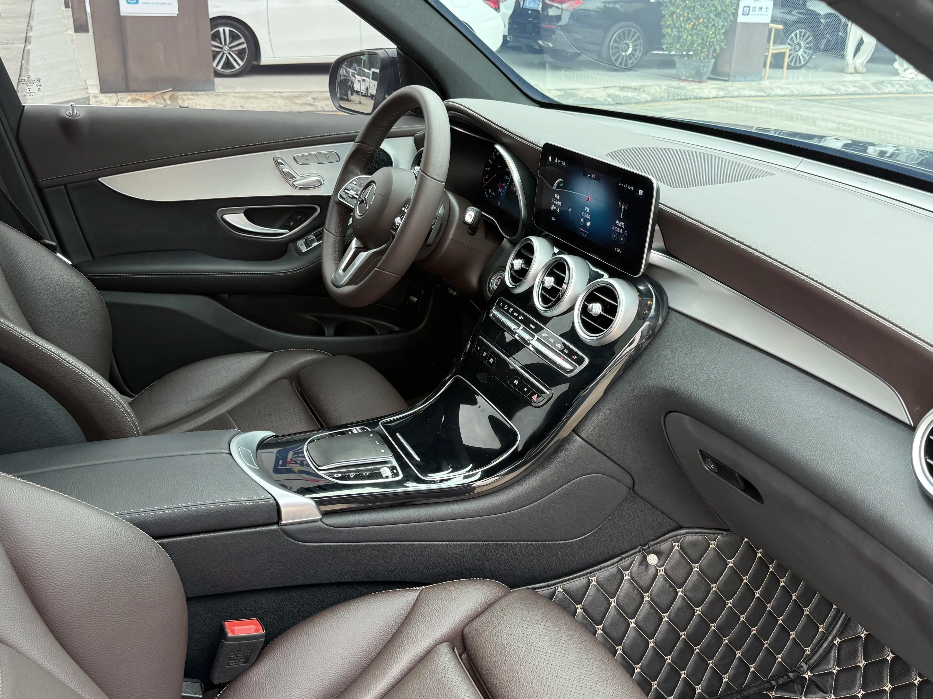 Mercedes-Benz GLC 2022 г. 75024 км. — фото 13