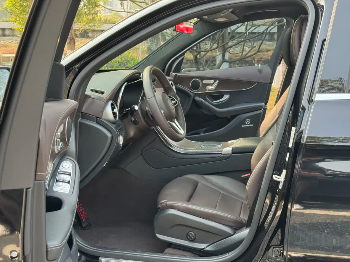 Mercedes-Benz GLC 2023 г. 70025 км. — фото 14