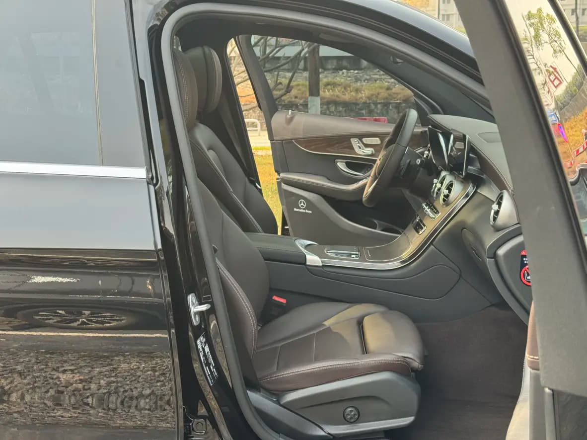 Mercedes-Benz GLC 2023 г. 70025 км. — фото 7