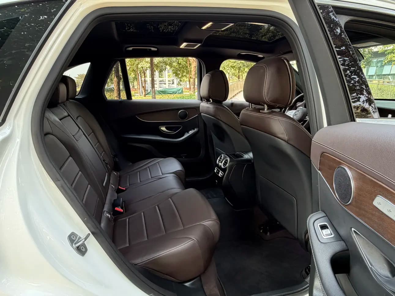 Mercedes-Benz GLC 2023 г. 60026 км. — фото 20