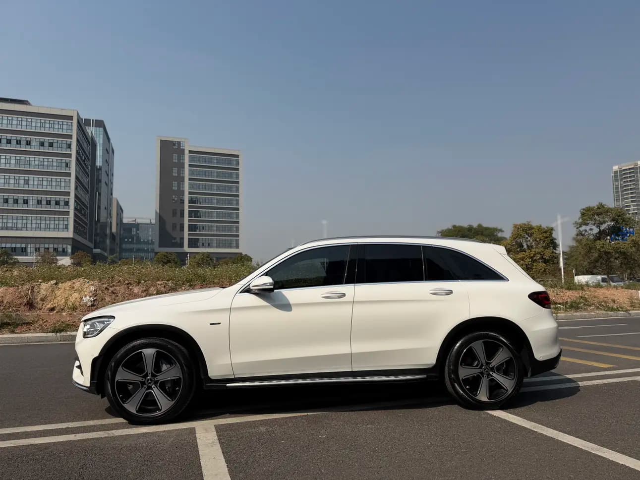 Mercedes-Benz GLC 2023 г. 60026 км. — фото 4